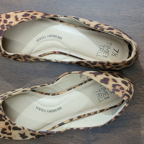 Animal Print Flats - Picture 2 of 4